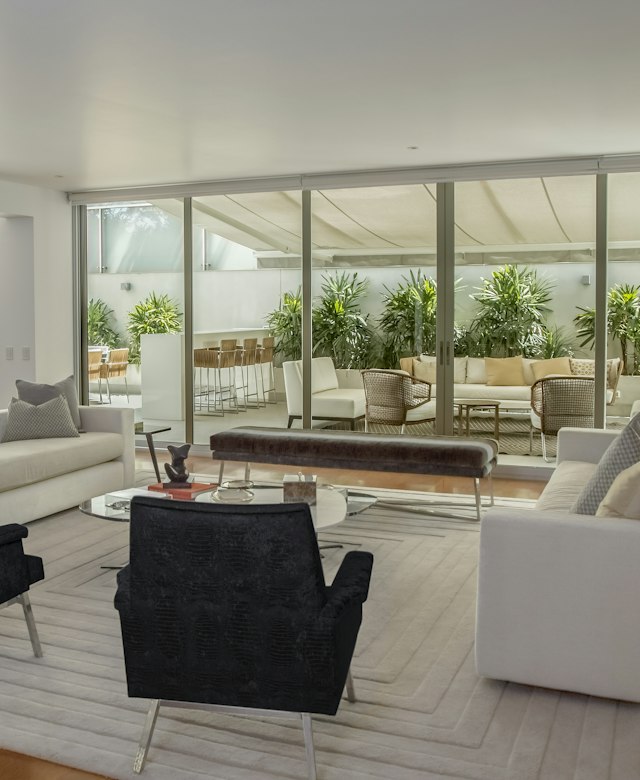 Salon ouvert sur un jardin
